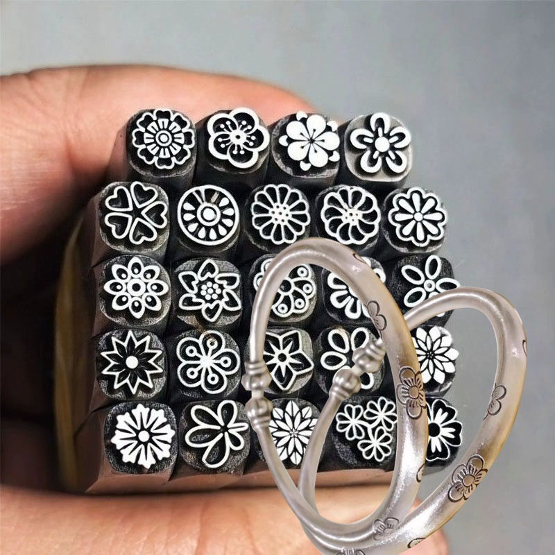 Leatherwork Flowers - Utensile per stampaggio metalli con motivo